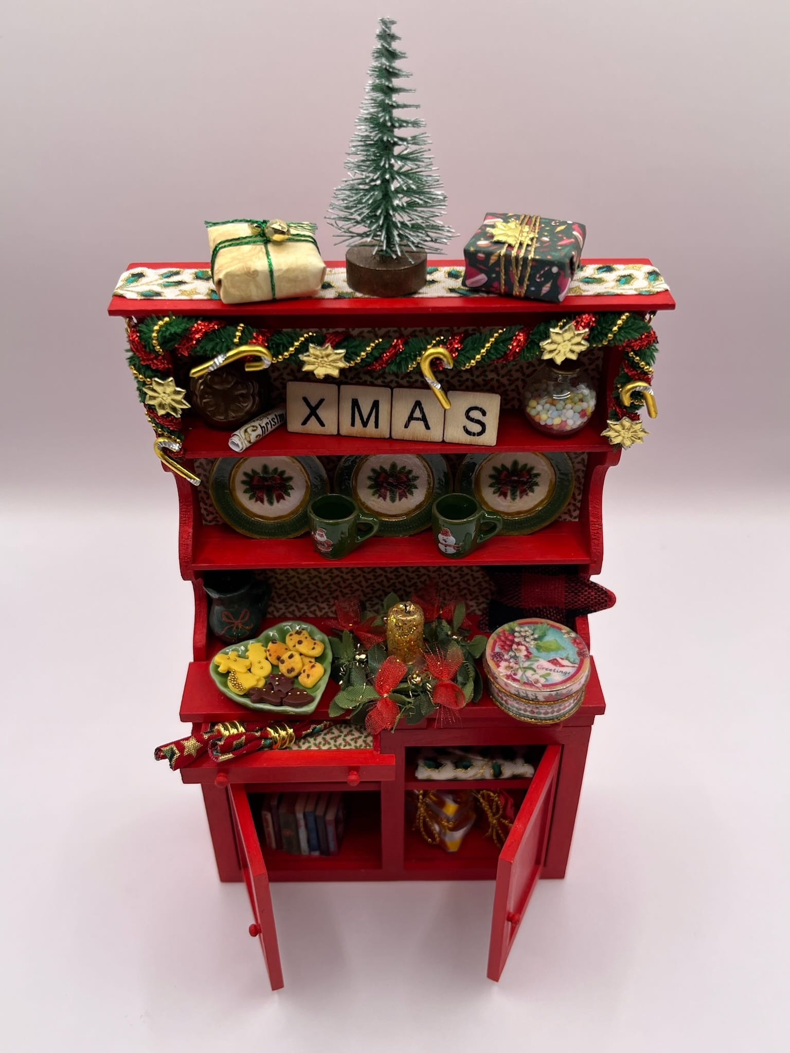 Red Christmas Tree Scene